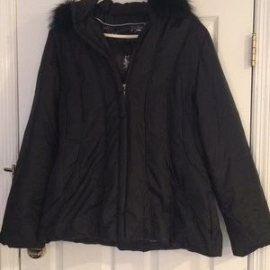Black Via Spiga XL coat w fur hood